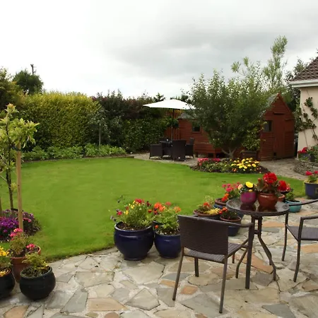 Brooklodge Bed & Breakfast