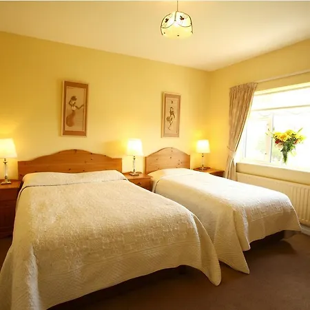 Brooklodge Bed & Breakfast